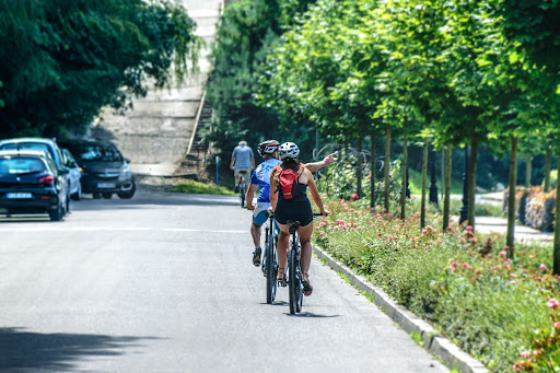 How to Ride a Bicycle Safely in Atlanta: Tips from a Personal Injury Lawyer