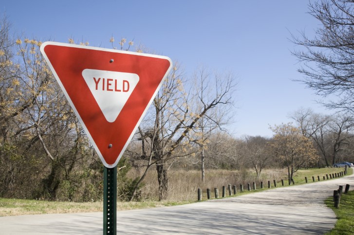 Failure to Yield in Georgia: Laws, Fines & Accidents